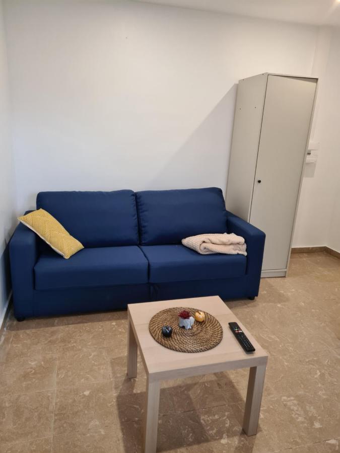 Studio Independant Et Bien Equipe Avec Veranda Commune Neuilly-sur-Marne Dış mekan fotoğraf